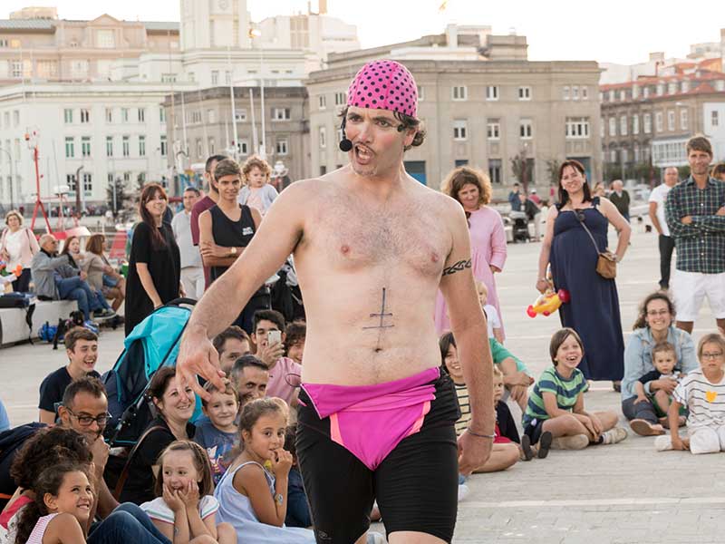 MeRe Clown vestido de nadador