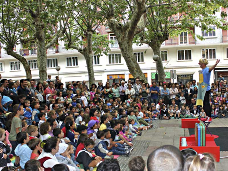 Paiaso frente o público