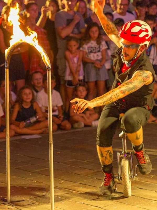 Malabarista en número de lume